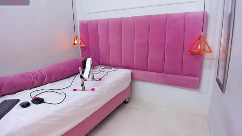 Megan  online show from October 16, 7:59 pm