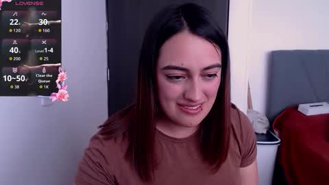 Snapshot of megansnow_ chatting on September 19, 7:36 pm MEGAN online show from September 19, 7:36 pm