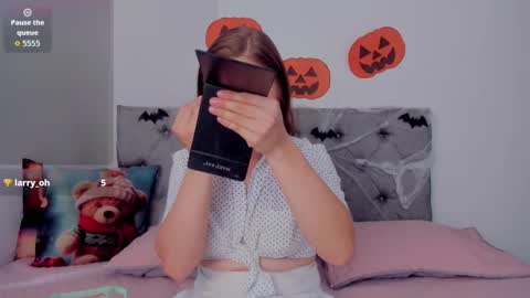 megansammy online show from October 16, 7:48 pm