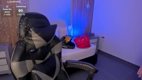 M E G A R A  online show from January 7, 2:25 am