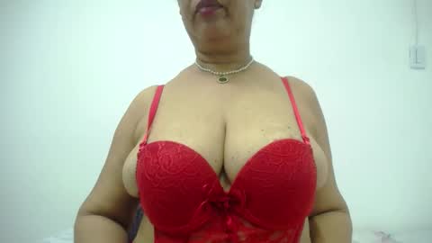 Snapshot of megatitsxxx chatting on December 21, 4:09 am milfpleasure online show from December 21, 4:09 am
