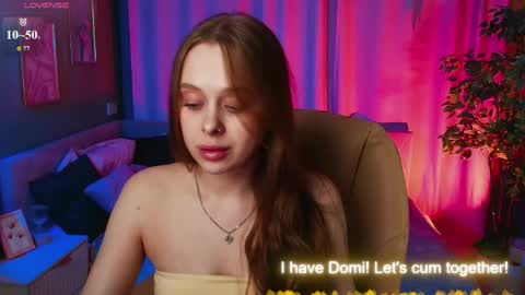 Snapshot of megg_ryan chatting on June 8, 2:06 pm megg_ryan online show from June 8, 2:06 pm