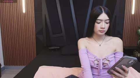 MEGGAN LUXX online show from April 2, 11:19 am