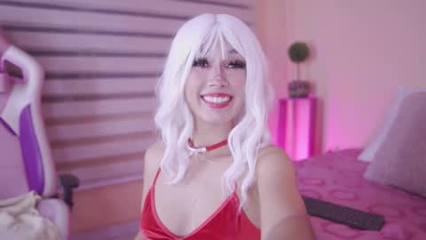 Meggie 1J online show from December 18, 1:44 am