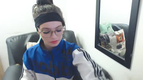 Snapshot of meghan_cherrys chatting on February 6, 6:51 am meghan online show from February 6, 6:51 am