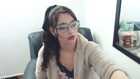 Snapshot of meghan_cherrys chatting on February 19, 6:22 am meghan online show from February 19, 6:22 am