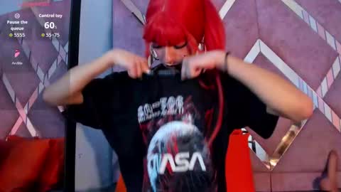 Snapshot of meghanqueen__ chatting on February 18, 4:30 am meghanqueen__ online show from February 18, 4:30 am