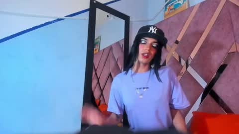 meghanqueen__ online show from March 21, 5:12 am