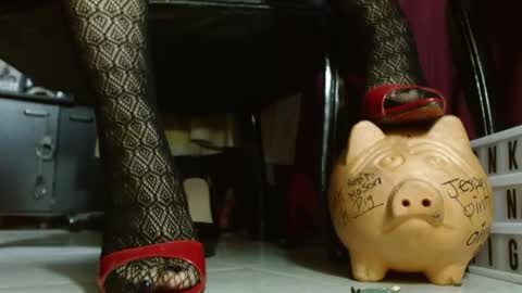 Snapshot of megoddessara chatting on May 31, 6:09 pm Goddess Sara online show from May 31, 6:09 pm