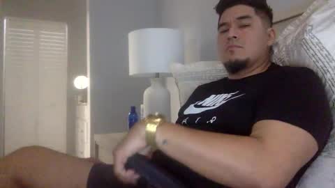 Snapshot of megustancomotubebe chatting on December 19, 3:19 pm megustancomotubebe online show from December 19, 3:19 pm