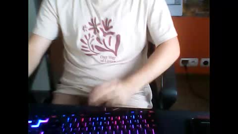 Snapshot of meks5544 chatting on November 2, 11:12 am meks5544 online show from November 2, 11:12 am