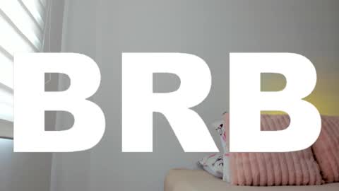 A N D R E A online show from February 25, 5:15 pm