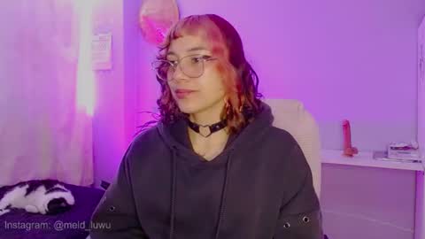Snapshot of mel_dahlia chatting on July 11, 4:53 pm Melissa - - Please help me to reach 100 thumbs up online show from July 11, 4:53 pm