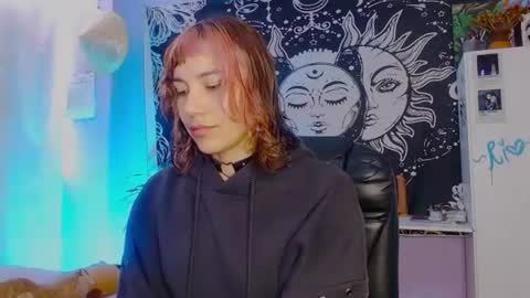 Snapshot of mel_dahlia chatting on July 17, 2:02 pm Melissa - - Please help me to reach 100 thumbs up online show from July 17, 2:02 pm