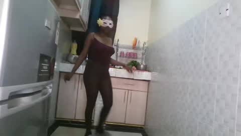 mel online show from February 17, 6:48 pm