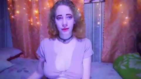 Snapshot of mel_mellie chatting on December 16, 7:21 pm Mel Mellie online show from December 16, 7:21 pm