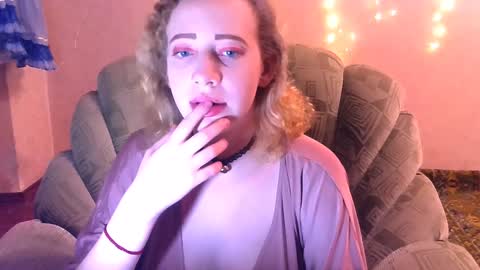 Snapshot of mel_mellie chatting on January 31, 10:21 pm Mel Mellie online show from January 31, 10:21 pm