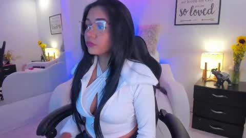 melan_owen online show from June 28, 11:05 am