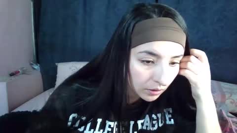 melani1103 online show from November 3, 1:29 am