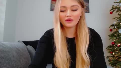 Melania online show from January 7, 11:23 am