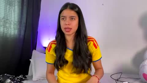 Snapshot of melani_bear chatting on July 7, 12:09 pm MELANI online show from July 7, 12:09 pm