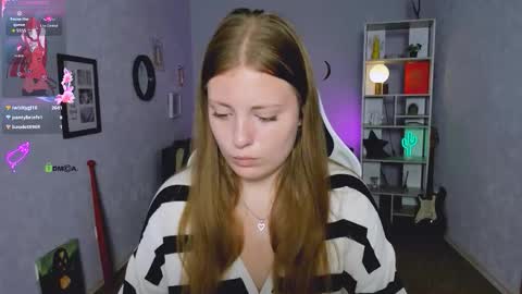 Snapshot of melani_bumm chatting on September 21, 12:18 pm melani_bumm online show from September 21, 12:18 pm