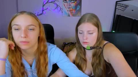 Snapshot of melani_bumm chatting on October 4, 5:49 am melani_bumm online show from October 4, 5:49 am