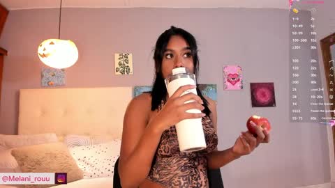 Snapshot of melania_rousse chatting on May 26, 2:18 am melania_rousse online show from May 26, 2:18 am