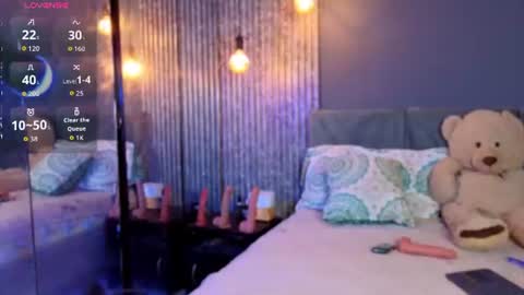 Snapshot of melanie__5 chatting on July 11, 9:27 pm Melanie Baez online show from July 11, 9:27 pm