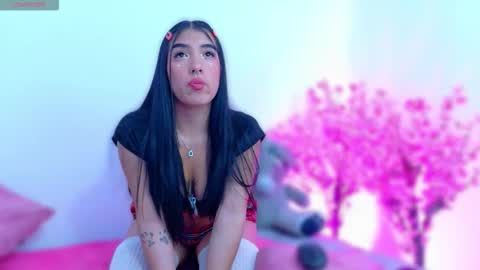 Snapshot of melanie_bianco chatting on February 10, 10:36 pm Melanie online show from February 10, 10:36 pm