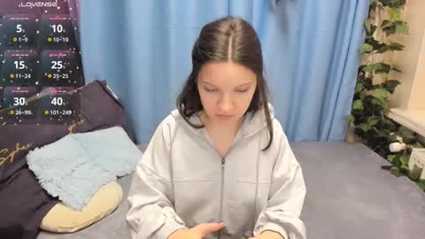 Melanie online show from November 14, 9:41 am