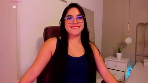 Snapshot of melanie_hillz chatting on July 18, 12:15 am Melanie online show from July 18, 12:15 am
