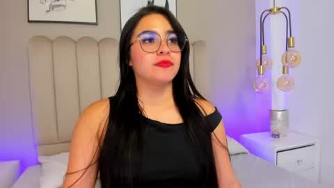 Snapshot of melanie_hillz chatting on July 19, 12:58 am Melanie online show from July 19, 12:58 am
