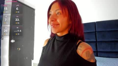 Snapshot of melanie_roux_ chatting on February 18, 11:39 am Melanie roux online show from February 18, 11:39 am