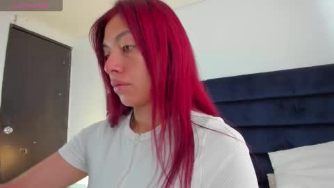 Snapshot of melanie_roux_ chatting on February 26, 12:15 pm Melanie roux online show from February 26, 12:15 pm