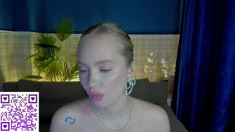 Melanie online show from September 26, 6:28 am