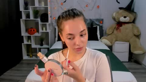 MelanieAlves online show from October 15, 12:38 pm