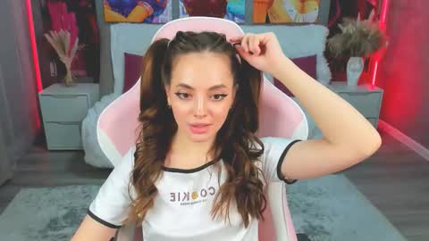 MelanieAlves online show from February 6, 6:33 pm