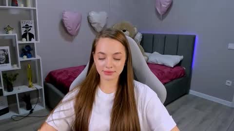 MelanieAlves online show from March 26, 2:44 pm