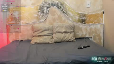 Melaniecooper online show from October 19, 3:18 am