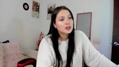 mel  online show from February 12, 6:25 pm