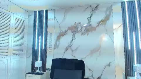 Snapshot of melaniepatton chatting on December 3, 12:14 pm Melanie online show from December 3, 12:14 pm