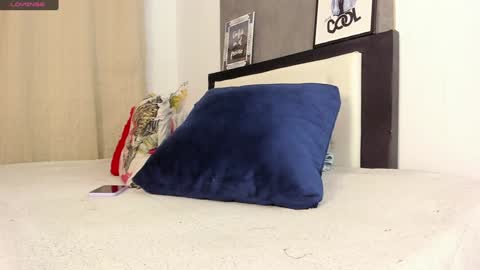 melaniie_roussel online show from January 29, 3:44 am