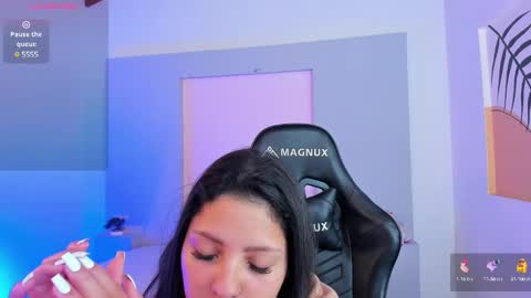  Melani  dont forget to follow me and like  online show from January 28, 10:45 am