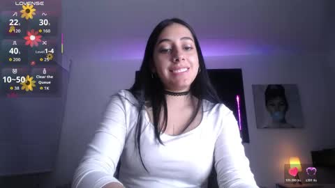 Snapshot of melanny_petite chatting on April 24, 1:57 pm melanny_petite online show from April 24, 1:57 pm