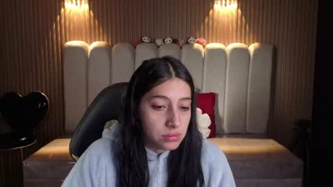 Snapshot of melanny_petite chatting on July 19, 12:20 pm melanny_petite online show from July 19, 12:20 pm
