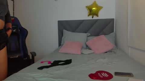 Snapshot of melany_arizaaa chatting on March 1, 1:43 am melany_arizaaa online show from March 1, 1:43 am