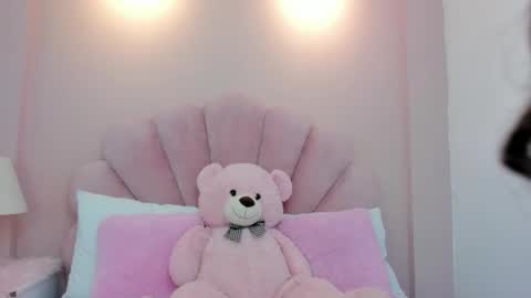 Melanie online show from October 26, 5:57 am