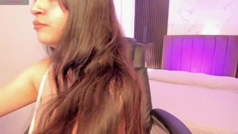 Snapshot of melany_heaven chatting on December 20, 5:47 am melany_heaven online show from December 20, 5:47 am
