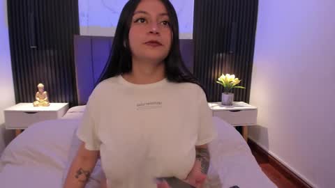 Snapshot of melany_heaven chatting on March 6, 5:46 am melany_heaven online show from March 6, 5:46 am